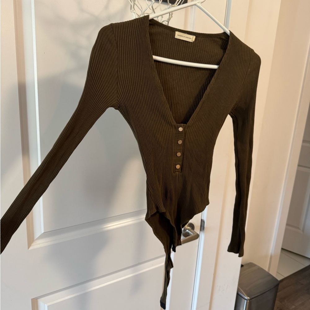 Ribbed V-Neck Buttoned Bodysuit